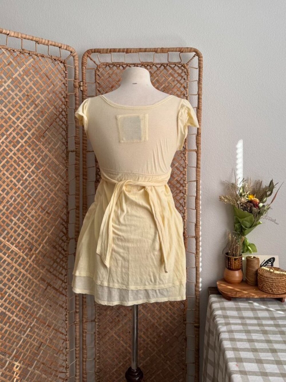 RARE Y2K Abercrombie & Fitch Butter Yellow Babydoll Tie-Back Mini Dress - Small - Picture 4 of 8